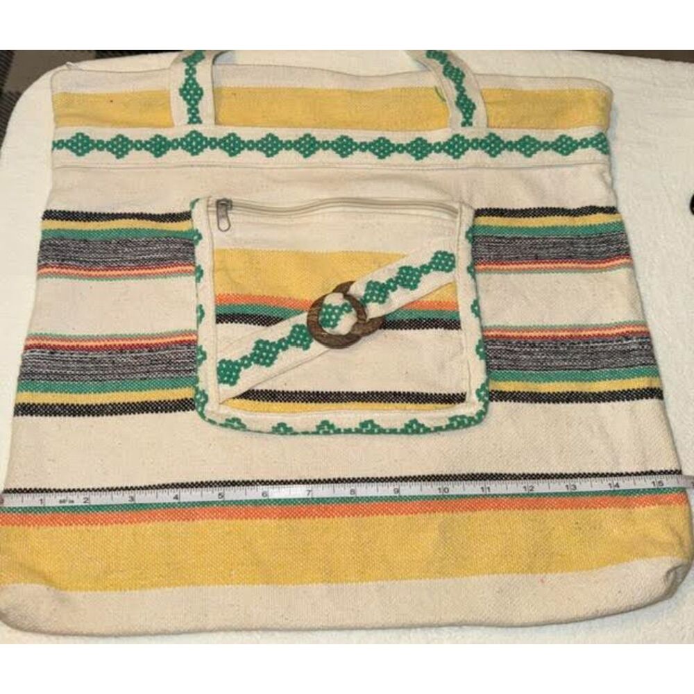 Vintage Brazilian Estação da Bolsa handbag made from 100% cotton.